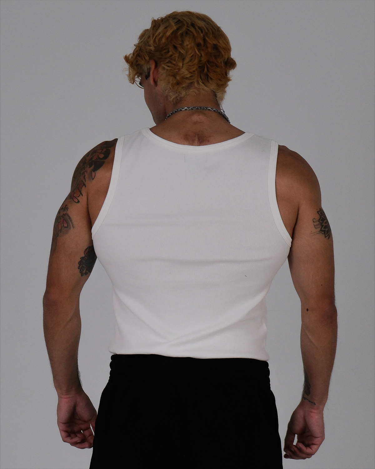 RED WIND FOREVER RIBBED TANK IN WHITE