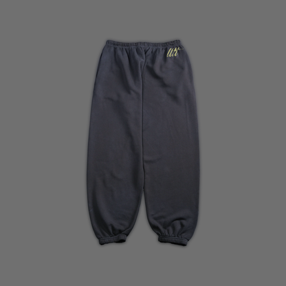 BATMAN CH.2 BAGGY PLUSH SWEATS IN CHARCOAL GRAY