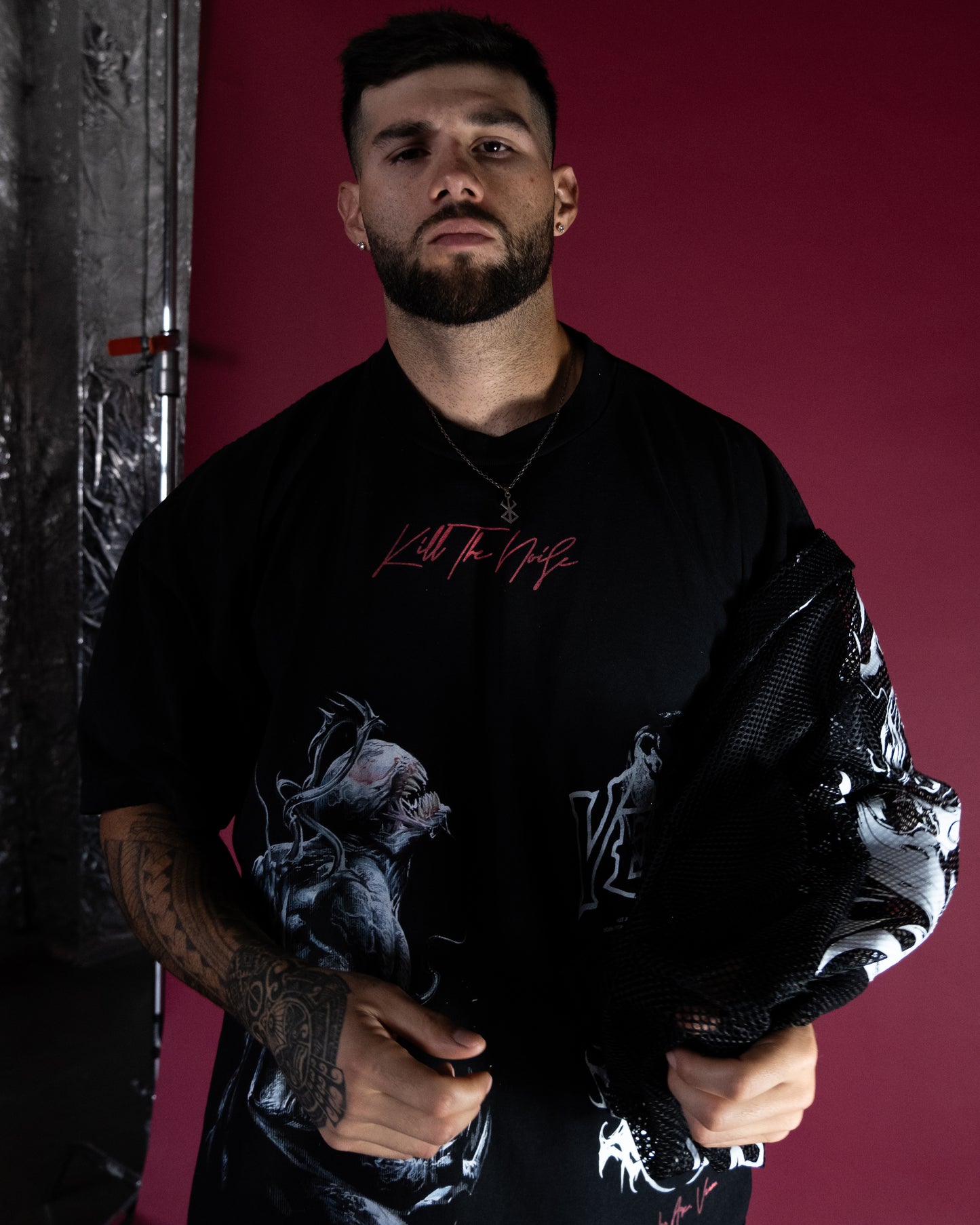 VENOM  '1 OF 50' 12oz OS PUMP COVER TEE IN BLACK