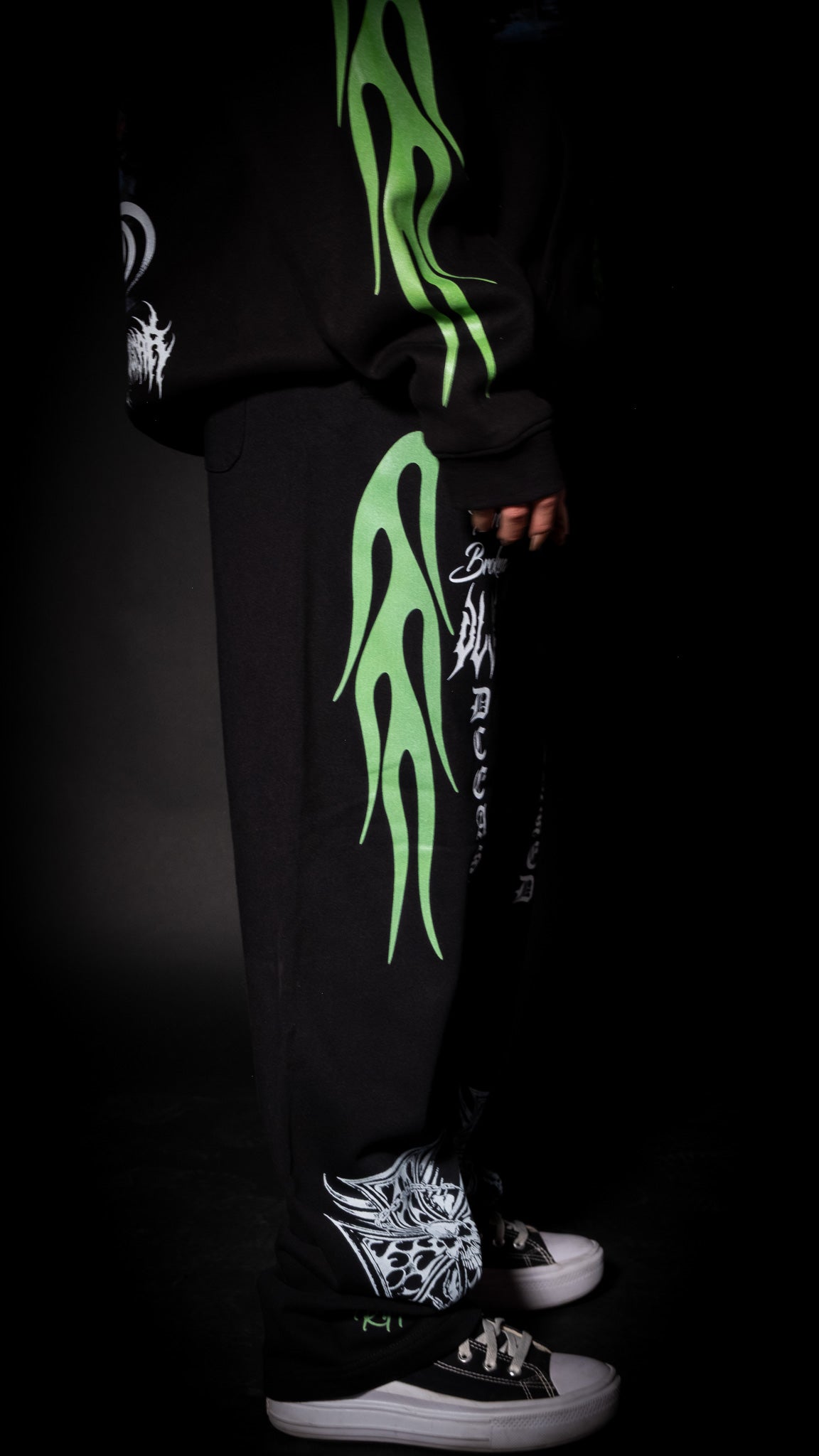 'DCEASED' WIDE LEG LOUNGE SWEATS IN ACTIVE BLACK