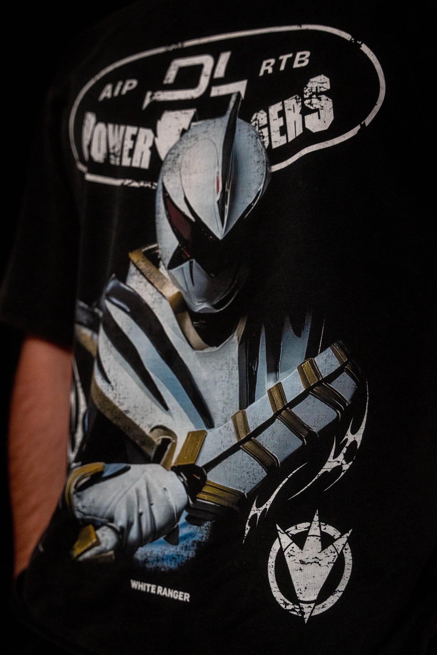 DINO THUNDER II WHITE RANGER 'LIMITED' OVERSIZED TEE IN BLACK