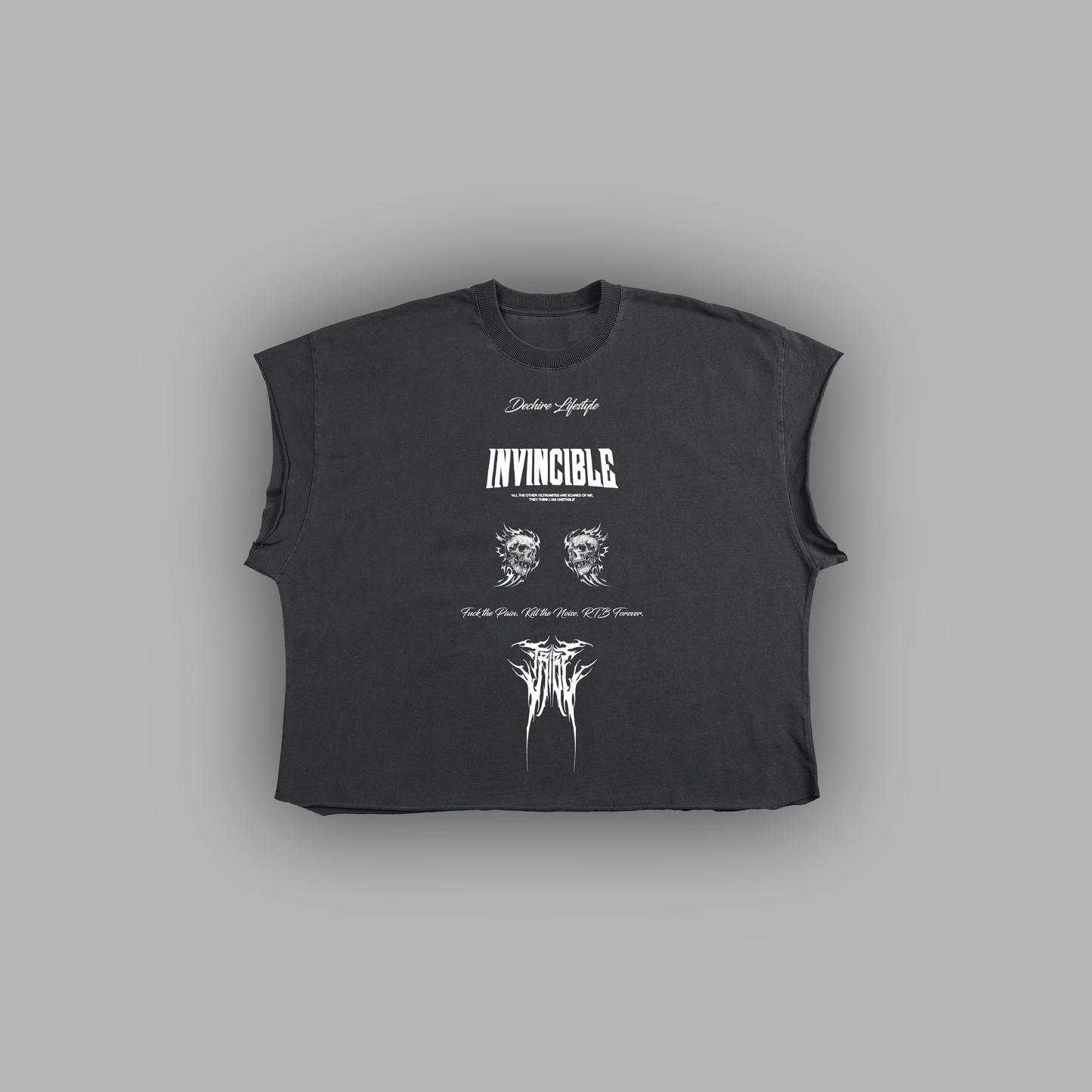 INVINCIBLE: COMPENDIUM 'LIMITED' RAW EDGE BOXY MUSCLE TEE IN BLACK