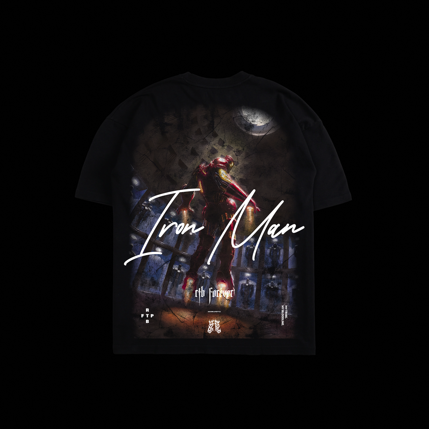 IRONMAN | FIRST AVENGER 'LIMITED' OS TEE IN BLACK